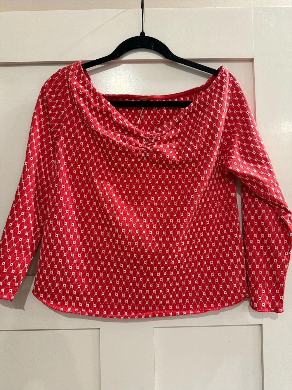 Free People NWOT Women's Coral Printed Long-Sleeve Off-Shoulder Top